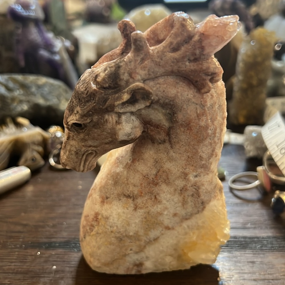 Crystal Giraffe Figurine - Yellow and Brown - Picture 2 of 2